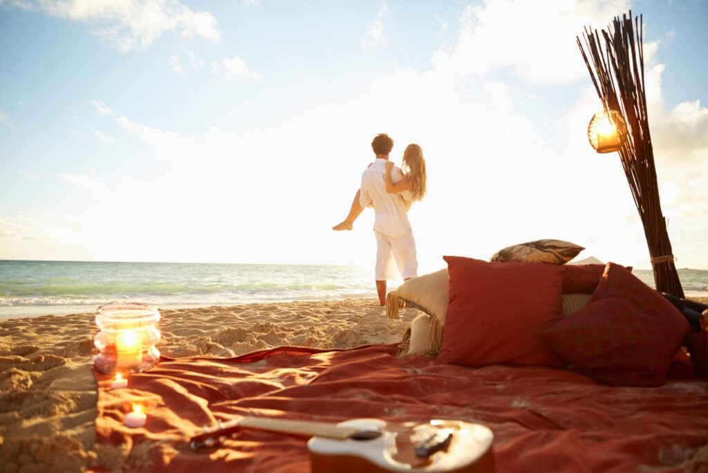 17 Ideas to Save Money When Planning Your Honeymoon on a Budget